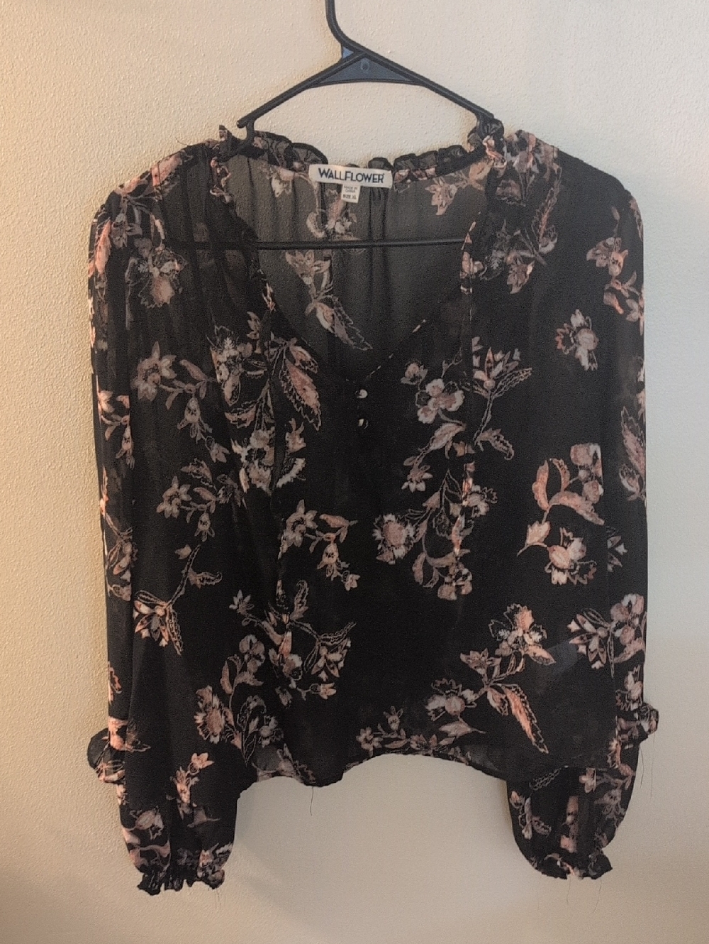 Wallflower Black Floral Button-Front V-Neck Blouse
